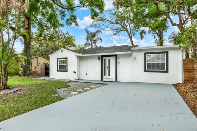 Building Photo - 1910 E Wilder Ave