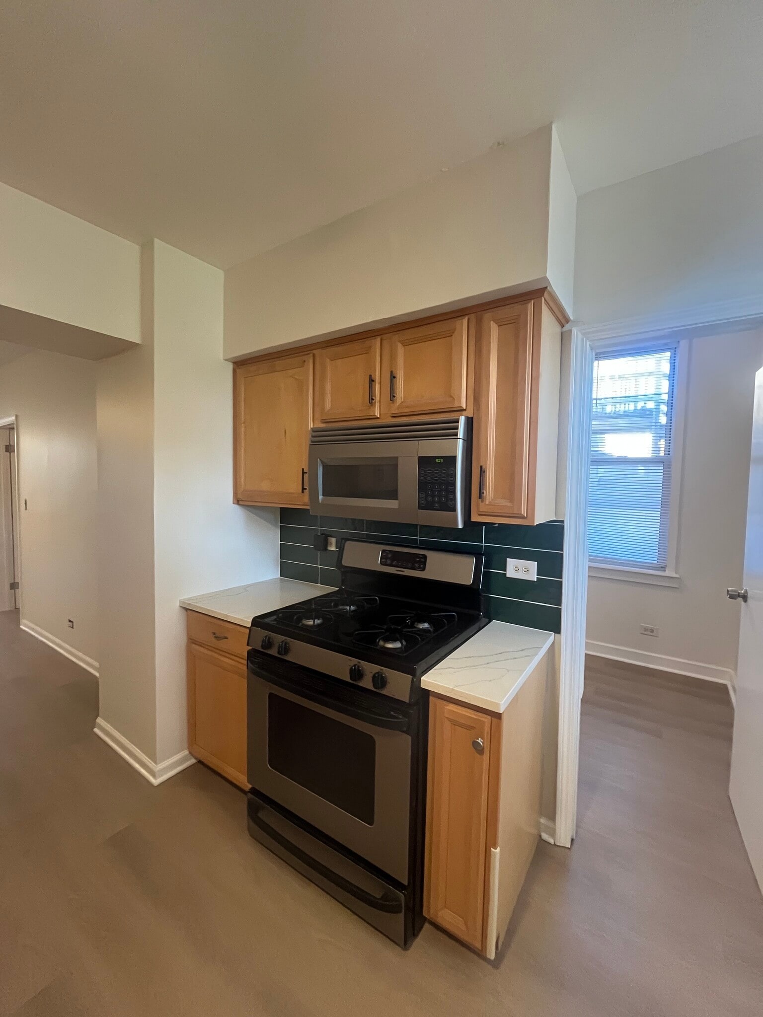 Building Photo - 1655 N Artesian Ave