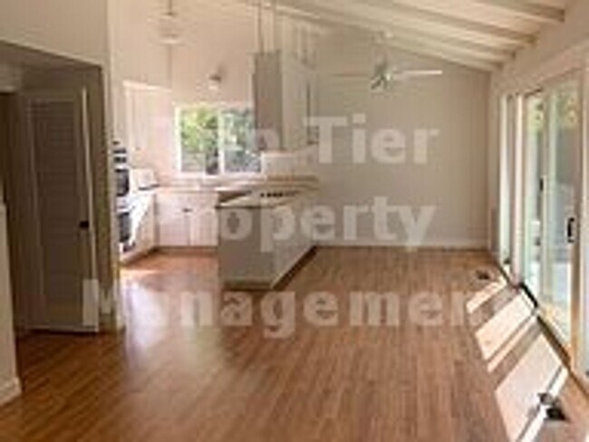 Building Photo - Very nice 4 Bed /2 Bath/1,948 Sqft house in desirable Campolindo neighborhood in Moraga available...