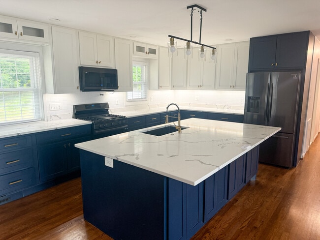 Building Photo - 8320 Telegraph Rd