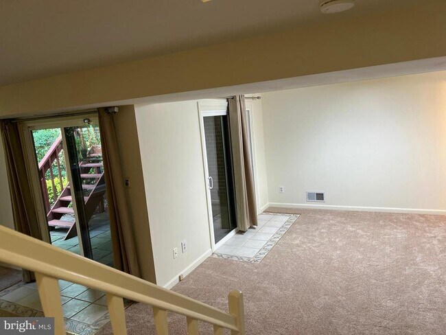 Building Photo - 9547 Fern Hollow Way