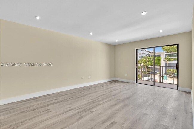 Building Photo - 9124 Collins Ave