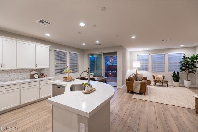 Building Photo - 16 Cresta Villa Ct