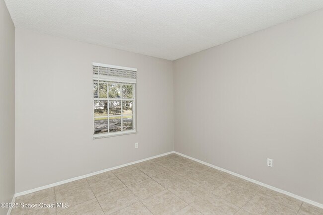 Building Photo - 1084 Thompson Rd SW
