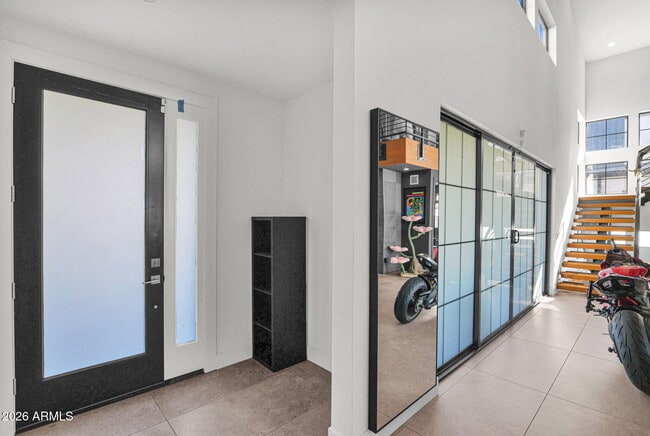 Building Photo - 8430 S 10th Ln