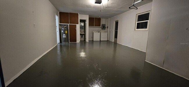 Building Photo - 1785 Elinor Pl