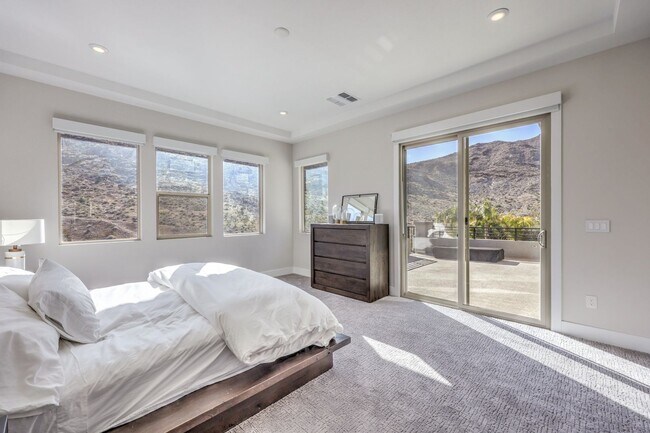 Building Photo - Exquisite 6-bed/ 6-bath residence nestled within the prestigious, guard-gated community of Revere...