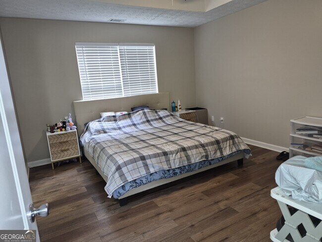 Building Photo - 418 Summer Hill Cir