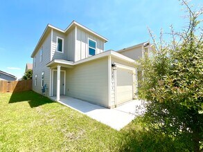 Building Photo - *MOVE IN SPECIAL* Modern Two-Story Home with Garage & Fenced Yard!