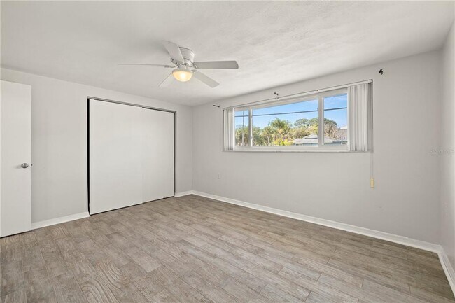 Building Photo - 5041 Bay Blvd