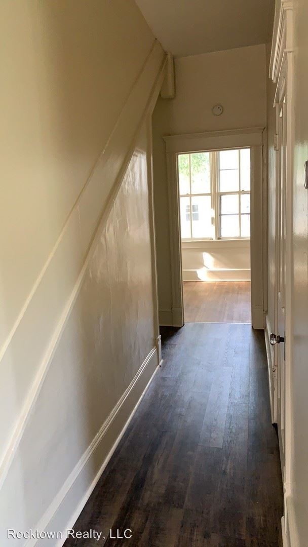 Building Photo - 316 N High St