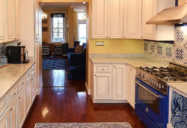 Kitchen + Living Room - 751 10th St SE