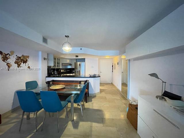 Building Photo - 8911 Collins Ave