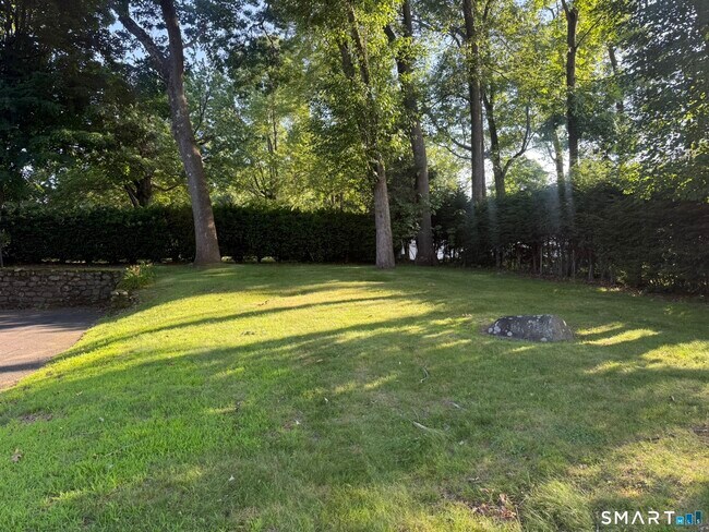 Building Photo - 463 Pierpont Rd