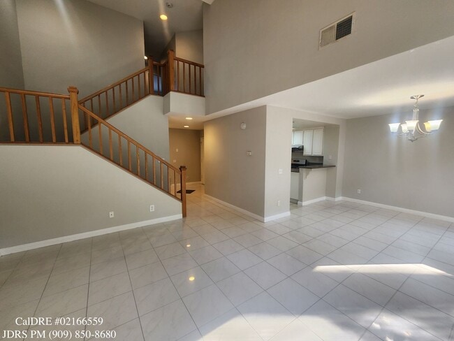 Building Photo - Price Lowered! West Covina 3 Bedroom Condo