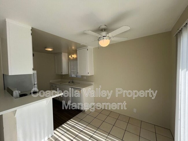 Building Photo - 550 El Cielo Rd