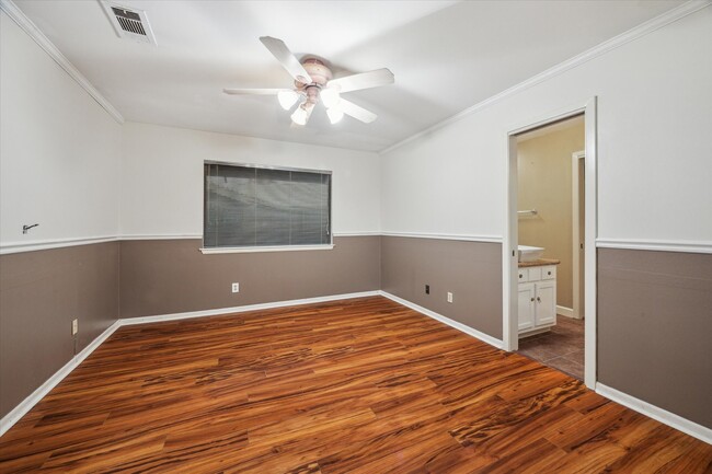 Building Photo - 18618 Point Lookout Dr