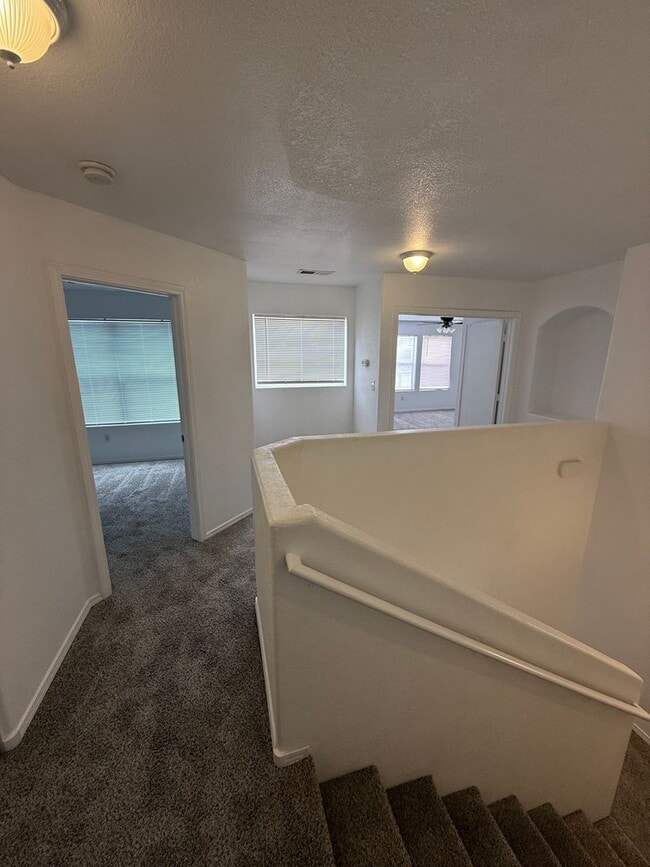 Building Photo - Spacious 5-Bedroom Home with 2 Living Areas – 2,270 Sq Ft Near Porter Dr.