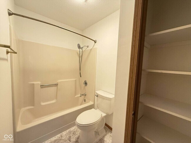 Building Photo - 8146 Parsley Ln
