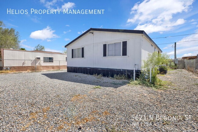 Building Photo - 5621 N Begonia St
