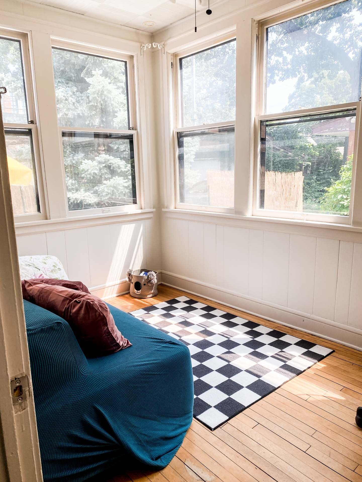 Building Photo - 2419 1st Ave S