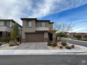 Building Photo - Stunning 3 Bedroom 3 Bathroom in Summerlin...