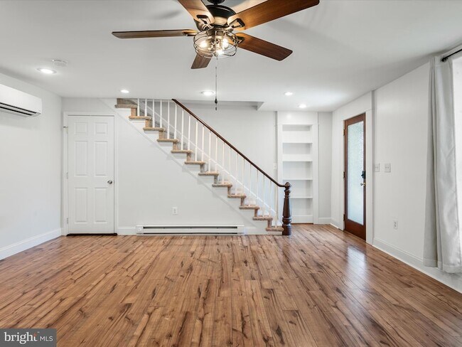 Building Photo - 5479 Main St