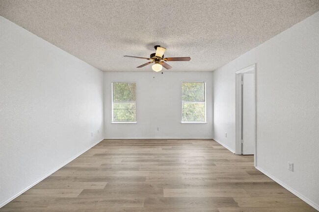 Building Photo - 8703 Cretys Cove