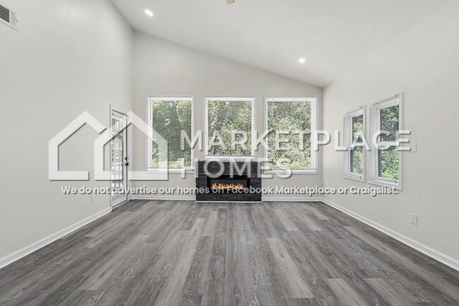 Building Photo - 140 Indian Lake Dr