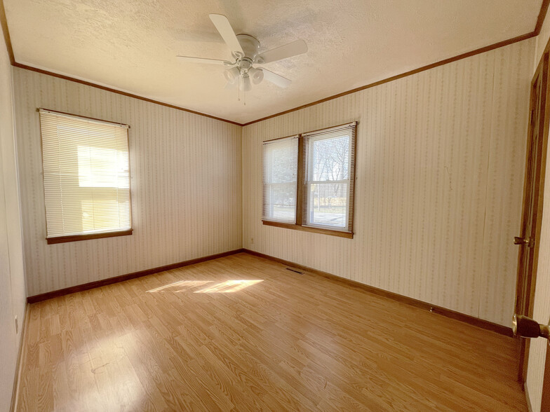 Building Photo - 1345 S Liberty St