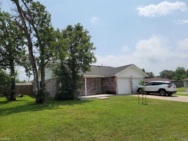 Building Photo - 3 br, 2 bath House - 3900 Windwood Cir