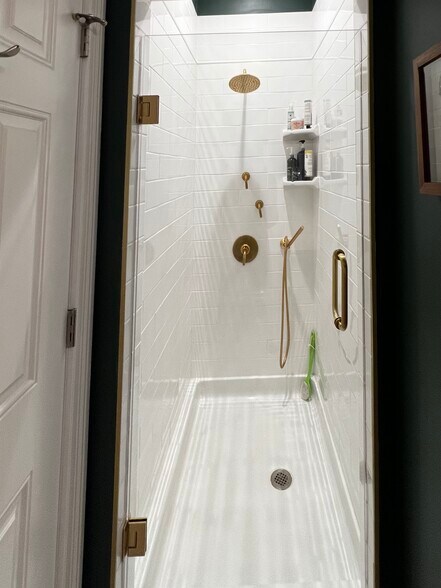 Rainfall Shower with Brass Fixtures - 1700 N Talman Ave