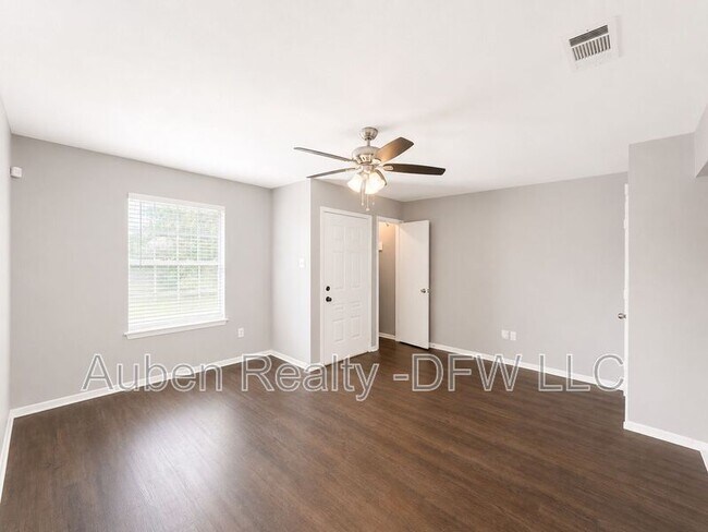 Building Photo - 509 S Beverly St