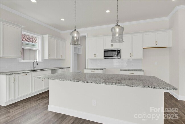 Building Photo - 4718 Anise Cir