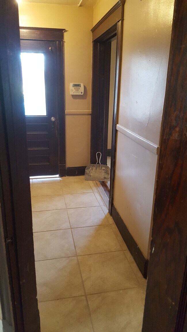 Building Photo - 459 9th St