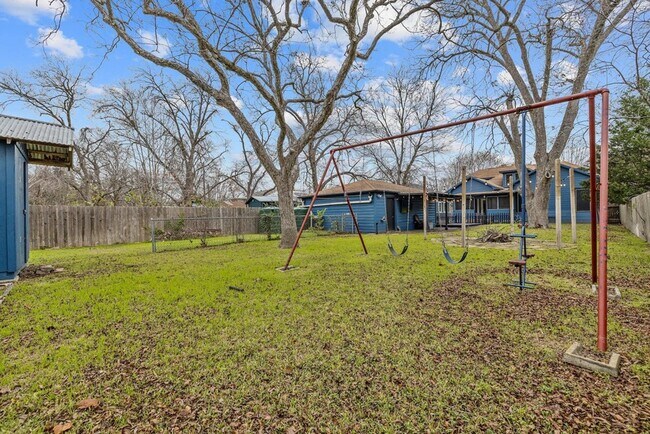 Building Photo - 1211 Lexington St