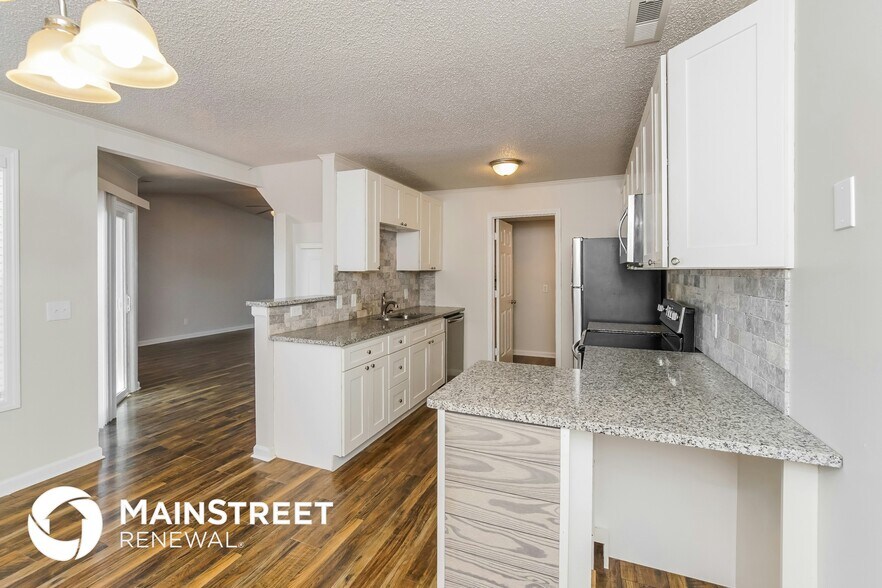 Building Photo - 10556 Lone Star Way