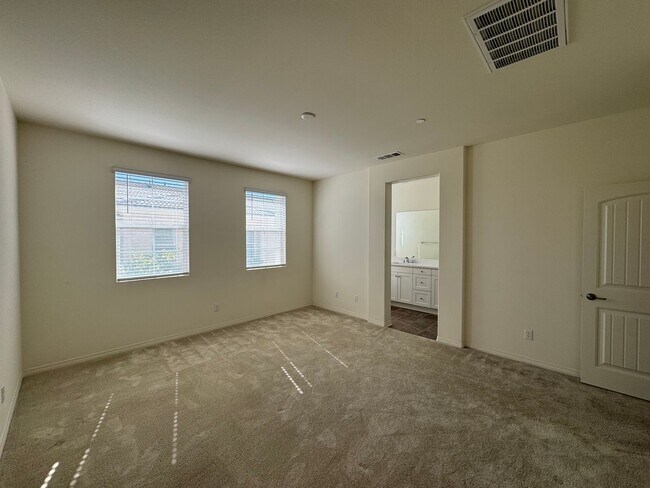 Building Photo - Beautiful 3Bd/2.5Ba Home in Gated Prado Co...