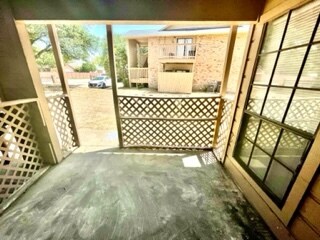 Patio/Entrance - 500 E Denton Dr