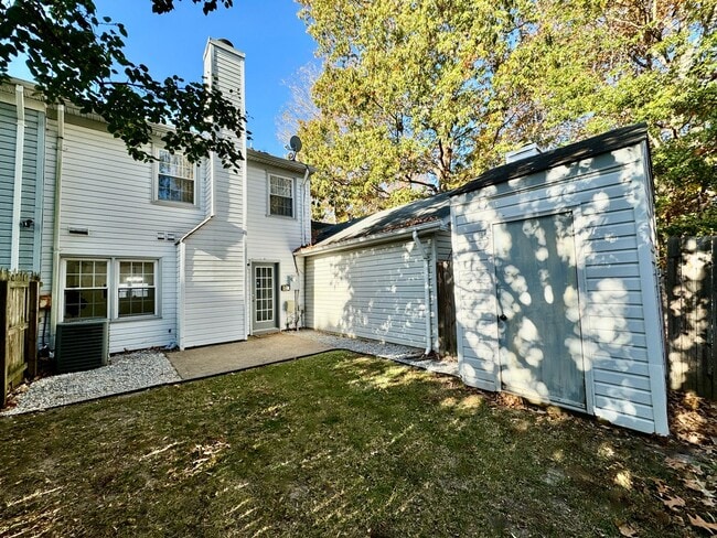 Building Photo - 3-Bedroom Townhome Ready NOW!! Completely Updated - Fenced Backyard - Exterior Storage!