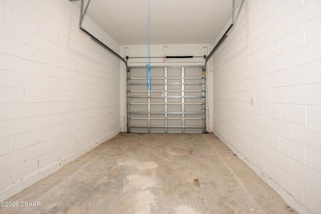 Building Photo - 618 N Duss St