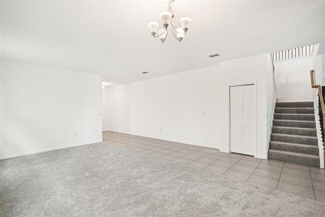 Building Photo - 1211 Canyon Oaks Dr