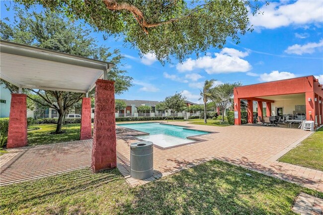 Building Photo - 28 Ozark Ave