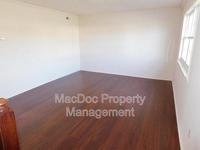 Building Photo - 619 Anvil Rd