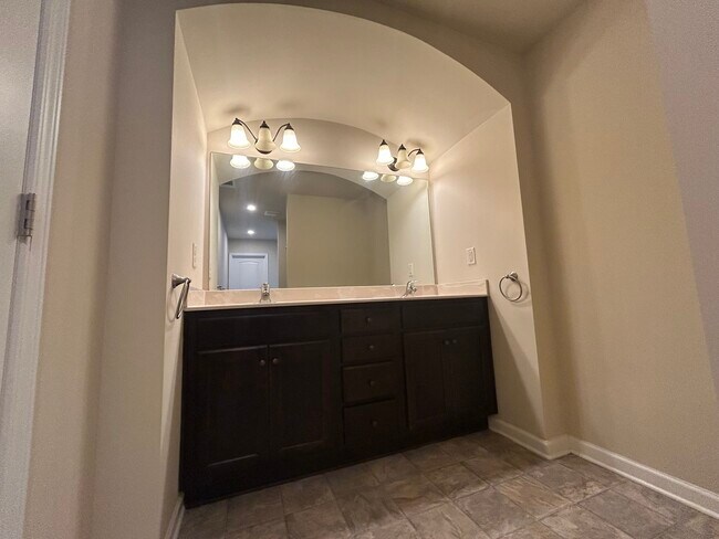Building Photo - 5716 Westin Cir