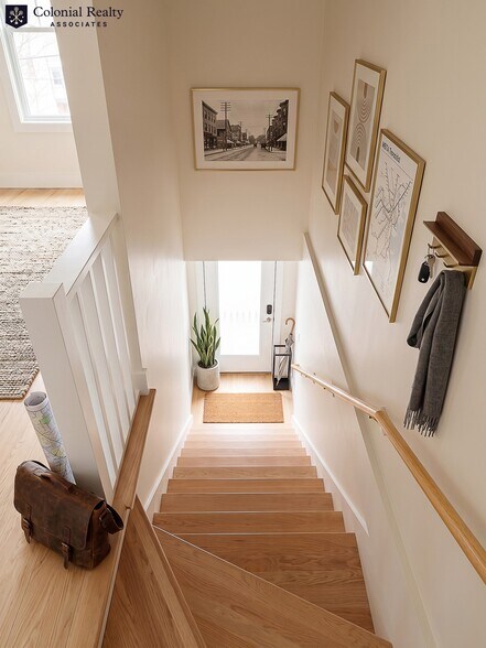 Building Photo - 69 Elm St