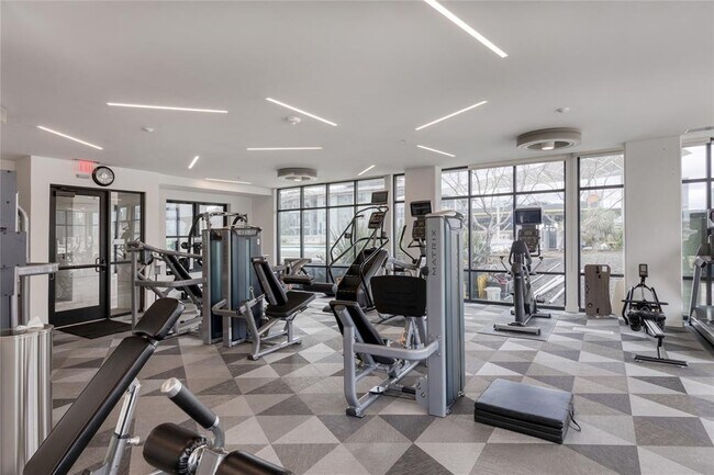 Building Photo - 800 Embassy Dr