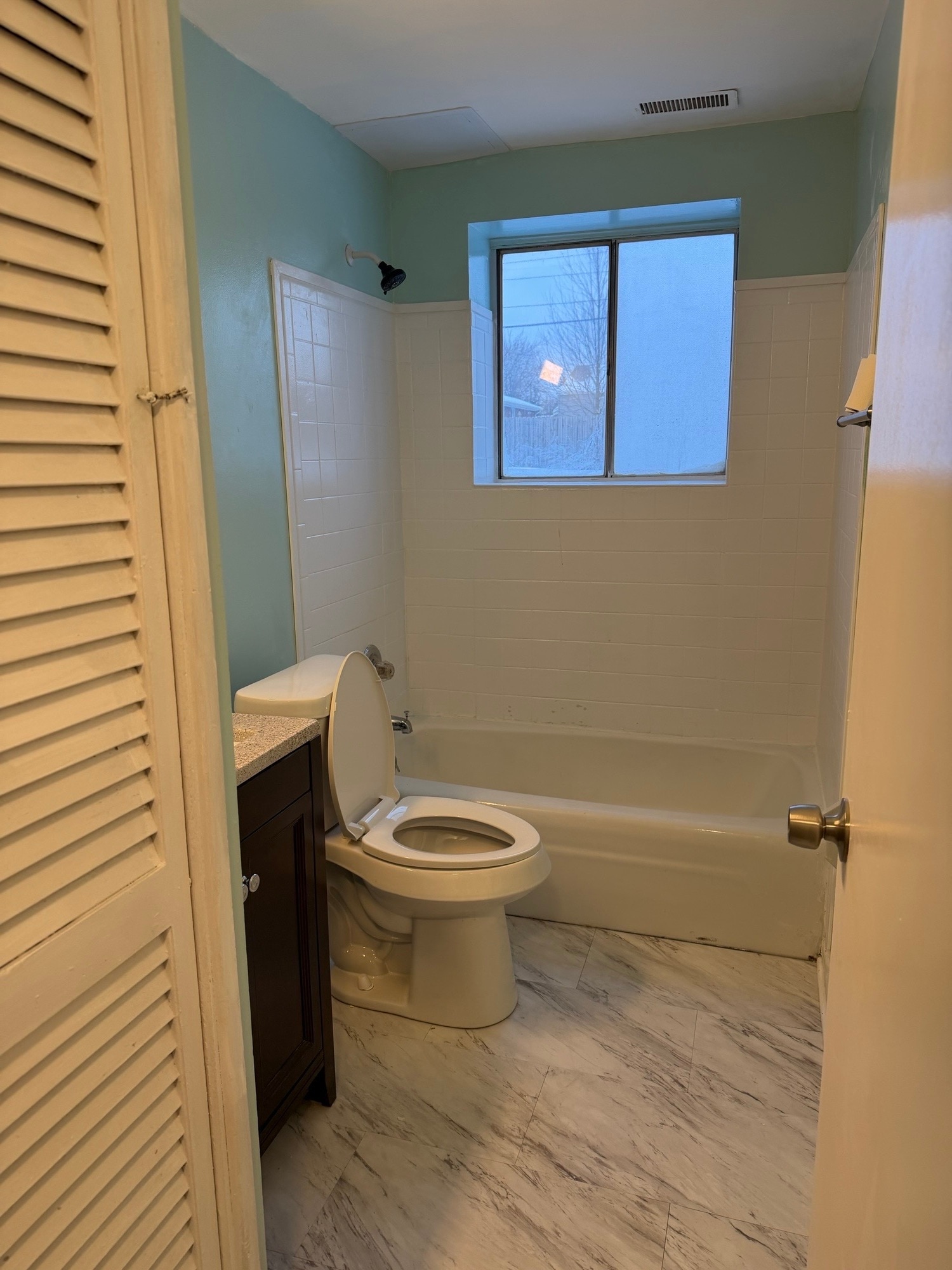 Building Photo - 235 Argus Dr