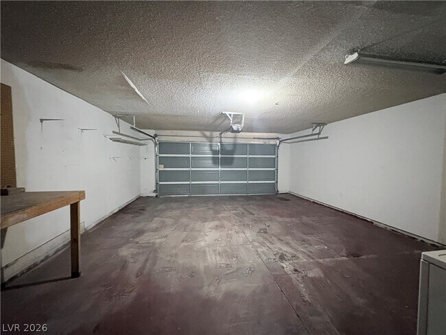 Building Photo - 2670 Sumac Ln