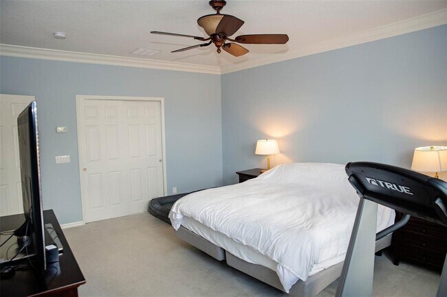 Building Photo - 411 Sycamore St